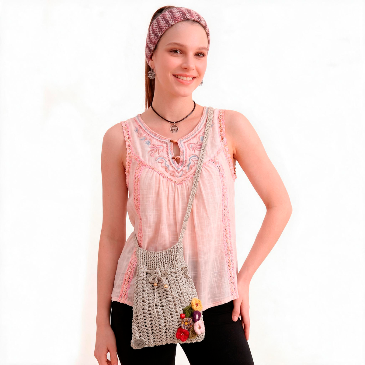Bandolera crochet color gris