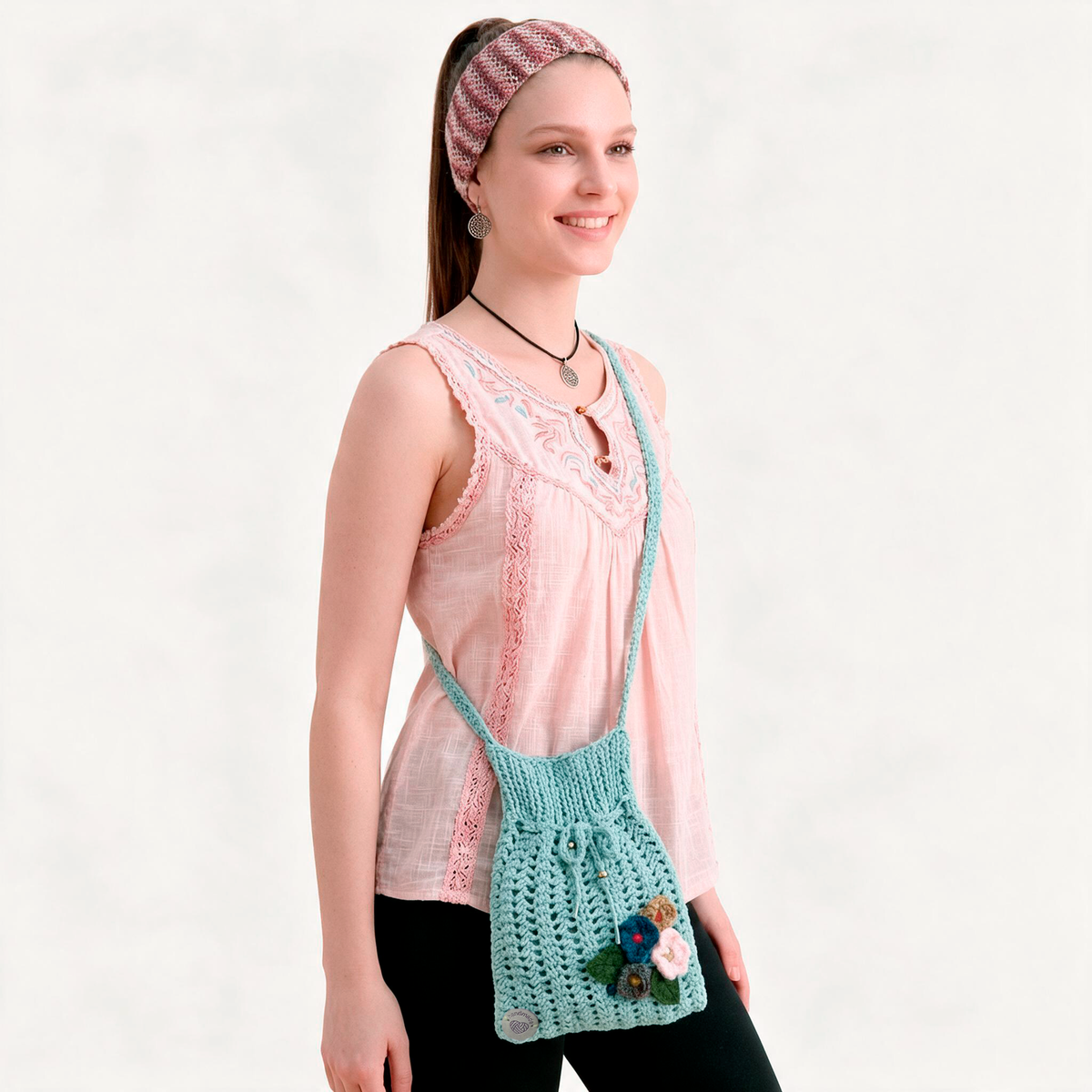 Bandolera crochet color celeste